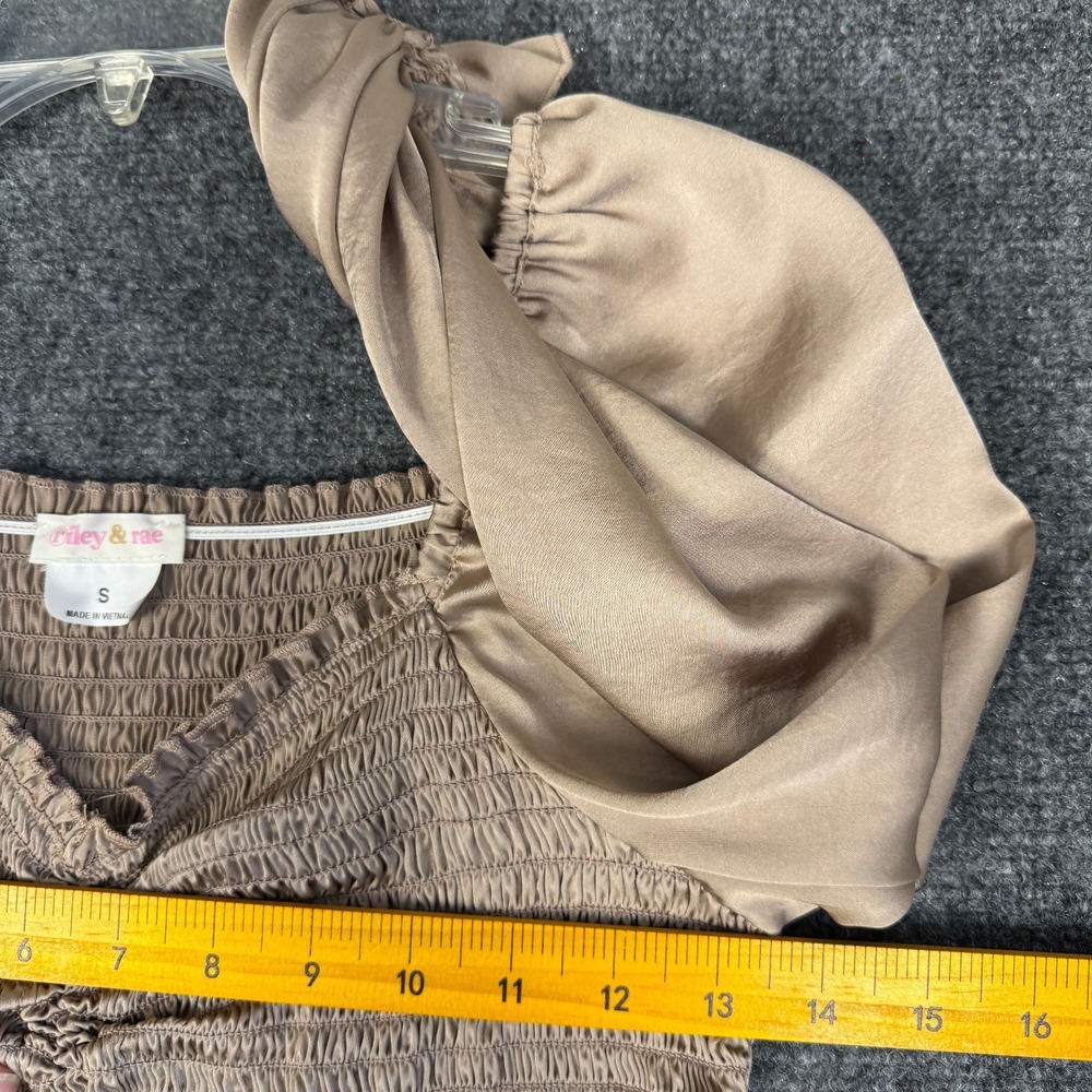Riley & Rae Smocked Sweetheart Blouse Sz S Color Taupe Sweetheart Neckline - Picture 7 of 10